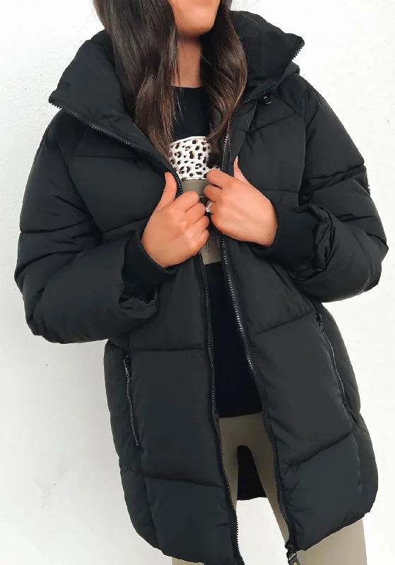 Remi Luxe Midi Puffer Elegant Pullover Design