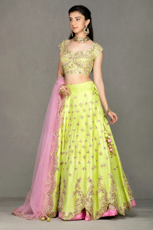 Bridal/Semi-Bridal Lehenga with Dabka work Preppy unclassified skirts