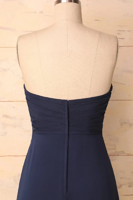 Elegant Sweetheart Pleated Navy Blue Bridesmaid Dress Backless unclassified dresses