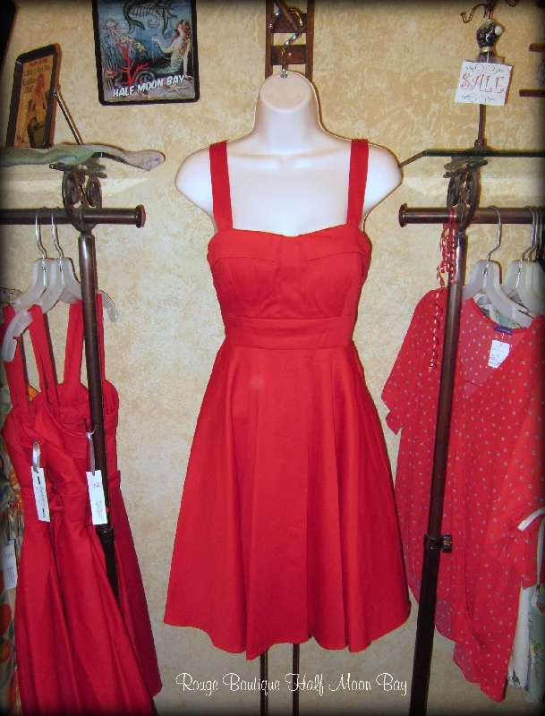 Retro solid red tie-back Hostess dress Fashionable unclassified dresses